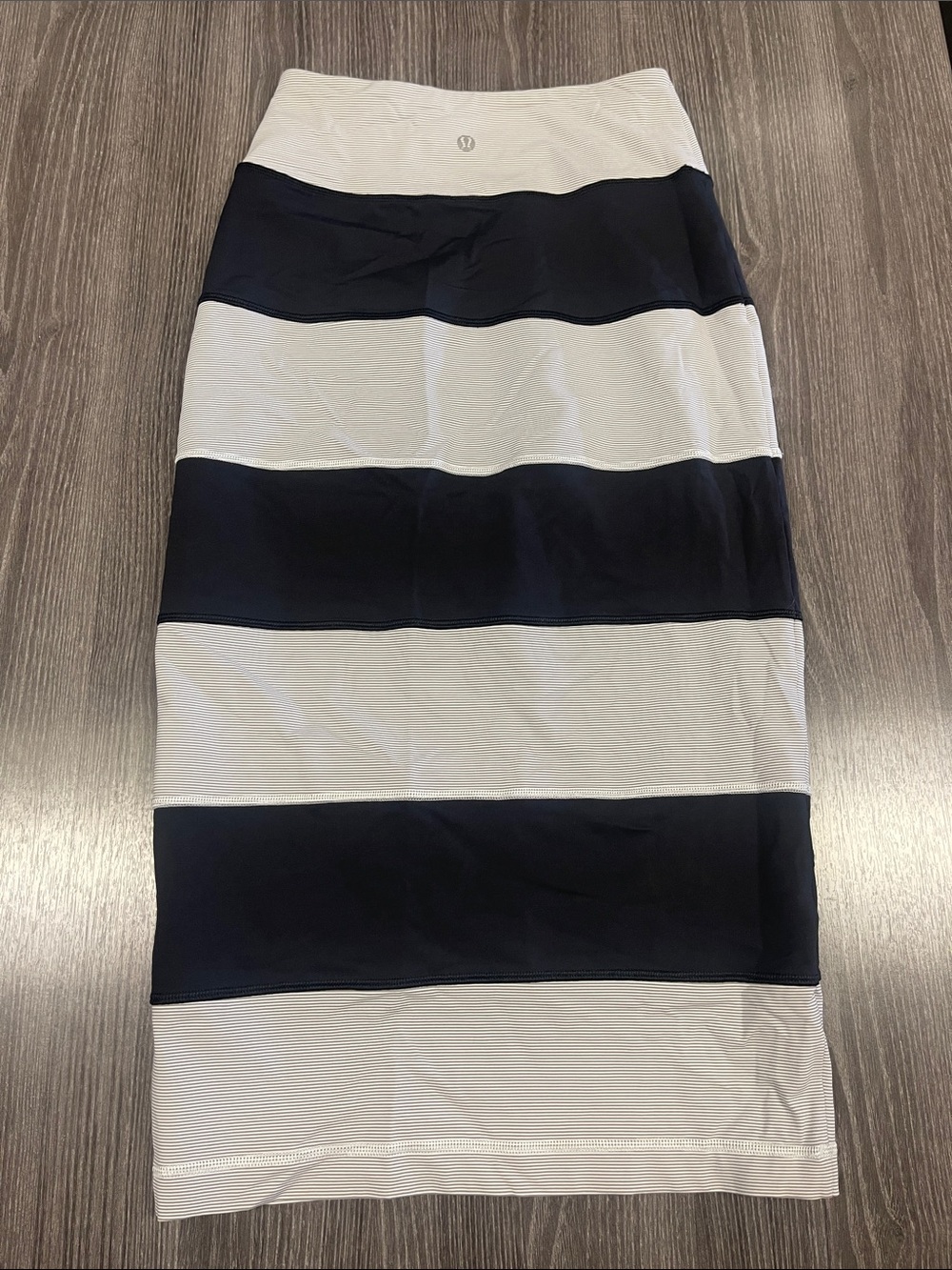 Lululemon tube skirt 4
